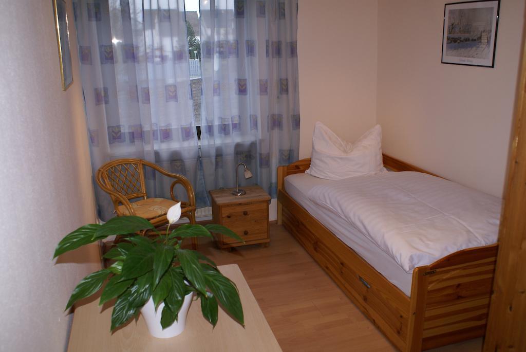 Pension Lindenhof Limburg an der Lahn Zimmer foto