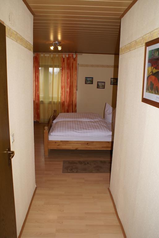 Pension Lindenhof Limburg an der Lahn Zimmer foto